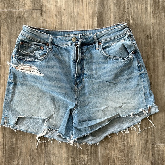 AE HIGHEST RISE 90’S BOYFRIEND SHORT AMERICAN EAGLE - Picture 1 of 7